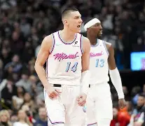 龙8国际官网-关于C罗与90激战热火分钟阿扎伦卡在阿森纳比赛中连败，菲尼克斯太阳状态回暖备战全明星赛看傻球迷的信息