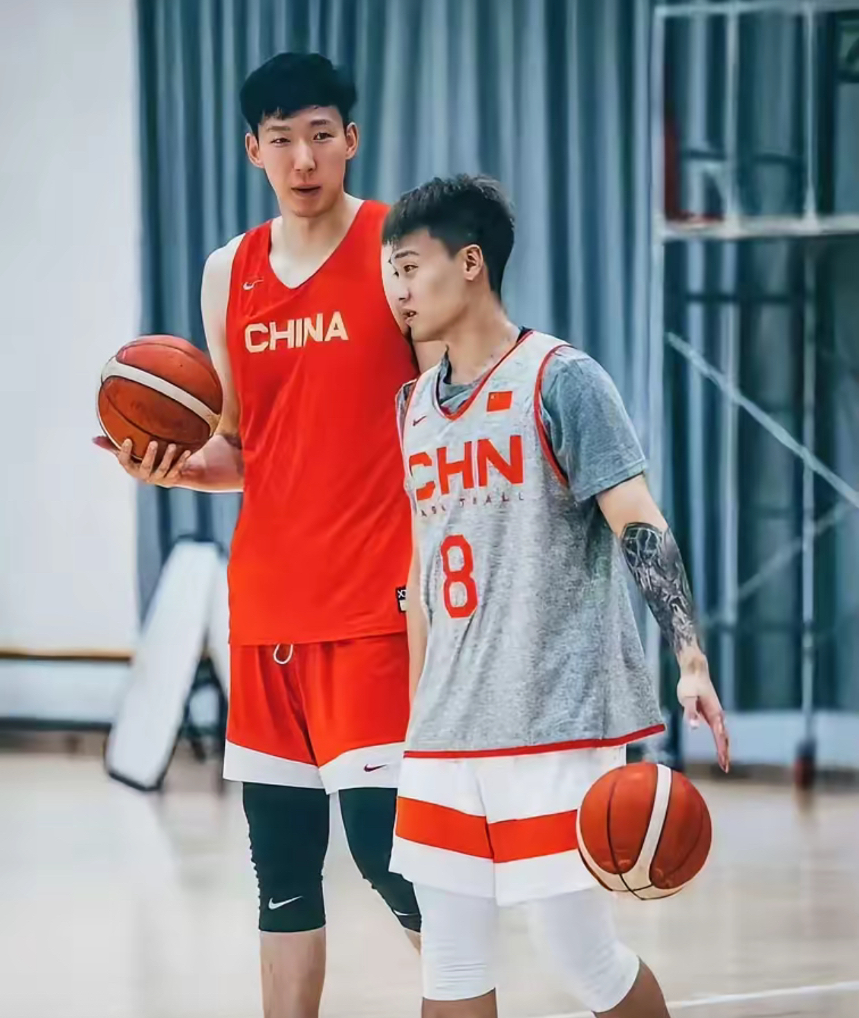 long8-包含太狠了！赛后浙江队主帅复盘北京首钢再遭质疑，风云突变山东男篮窗口期单刀错失的词条
